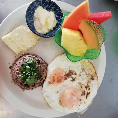 Hotel Pasatiempo Tamarindo Eksteriør billede