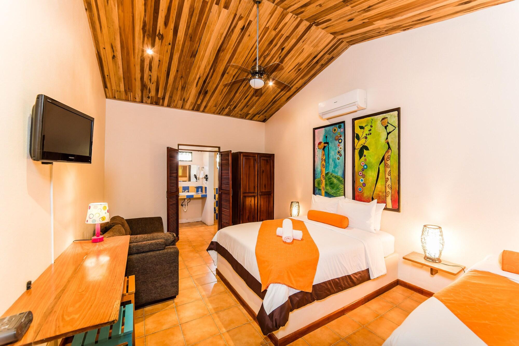 Hotel Pasatiempo Tamarindo Eksteriør billede