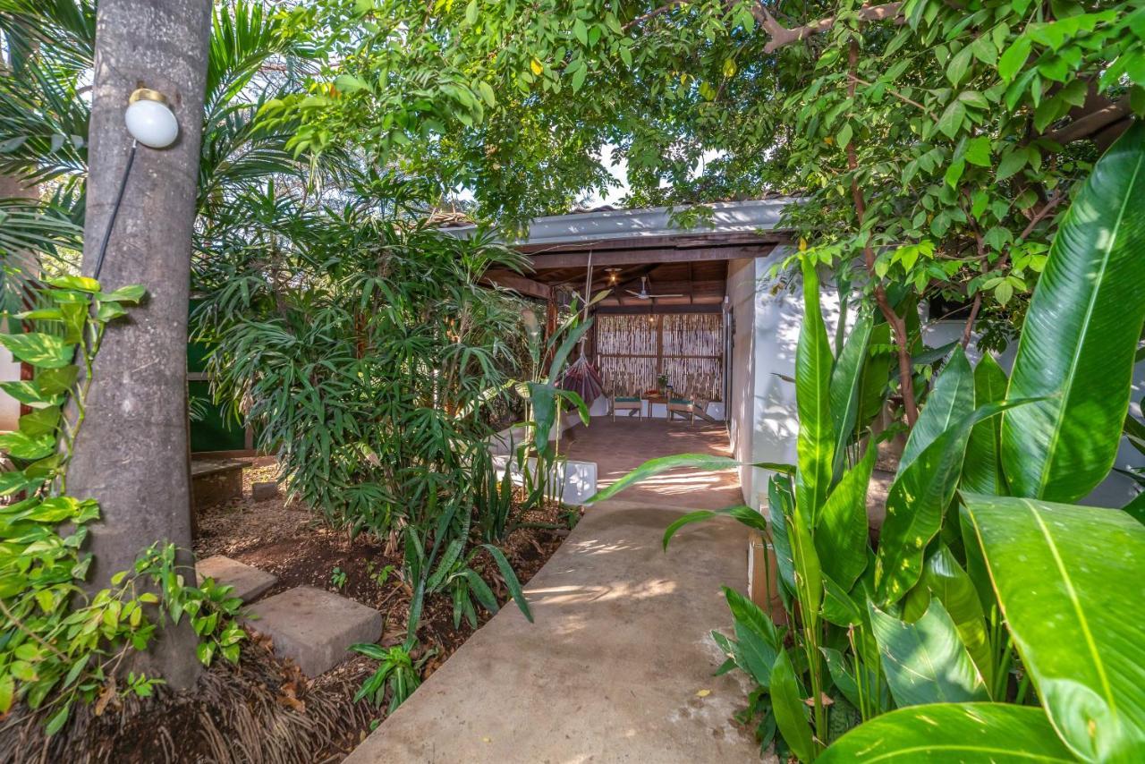 Hotel Pasatiempo Tamarindo Eksteriør billede