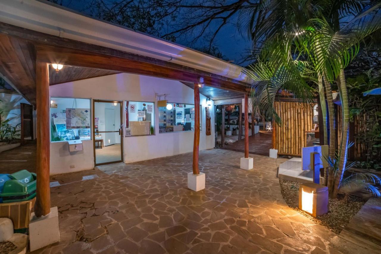 Hotel Pasatiempo Tamarindo Eksteriør billede