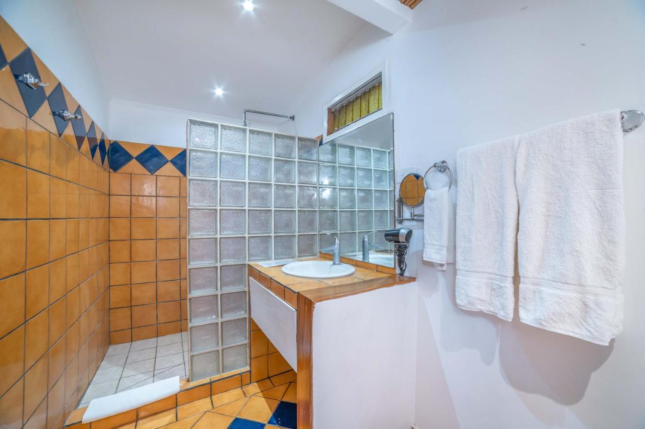 Hotel Pasatiempo Tamarindo Eksteriør billede