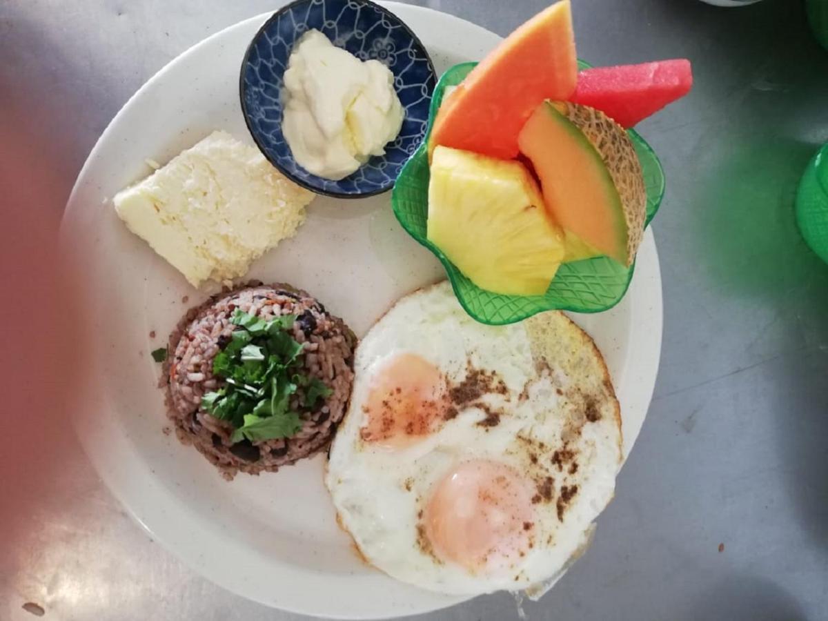 Hotel Pasatiempo Tamarindo Eksteriør billede