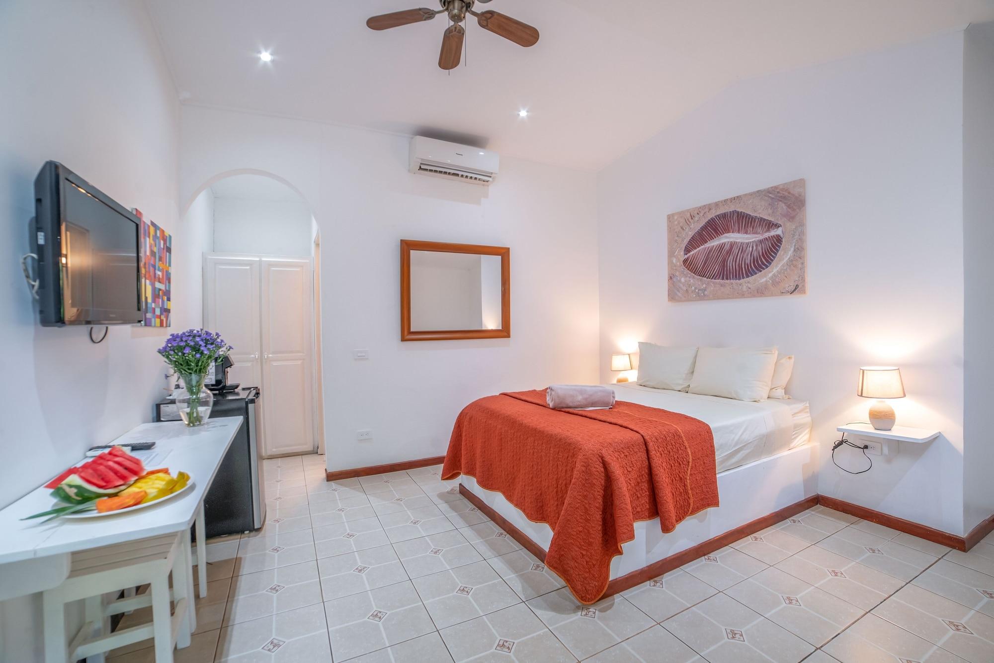 Hotel Pasatiempo Tamarindo Eksteriør billede